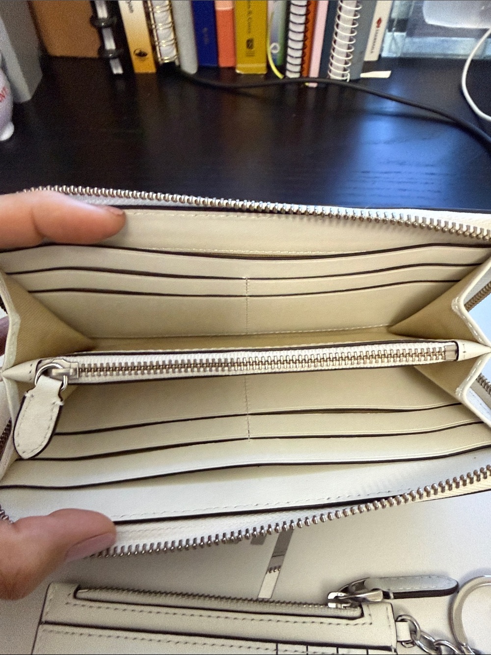 Ralph Lauren White Embroidered Zip Wallet and Card Case Set - Picture 3 of 14